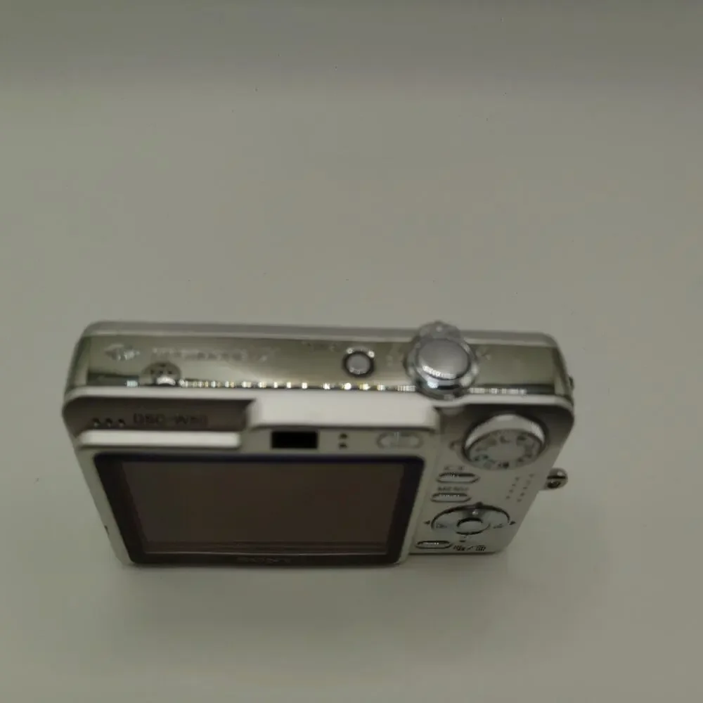 Sony Cyber-shot 6MP Digital Camera Bad Screen No Battery Parts
